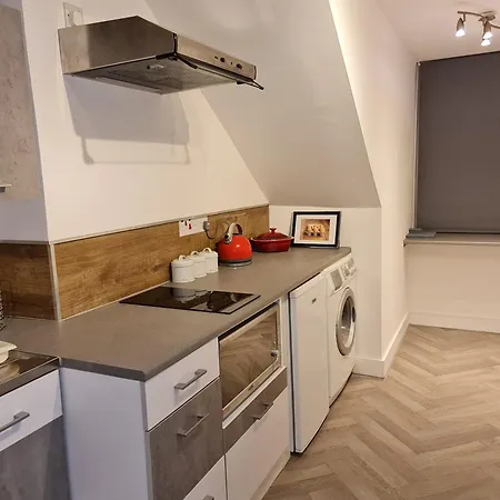 Cosy Studio Apartment In Town Centre Ashford  Exterior photo