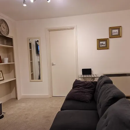 Cosy Studio Apartment In Town Centre Ashford  Exterior photo